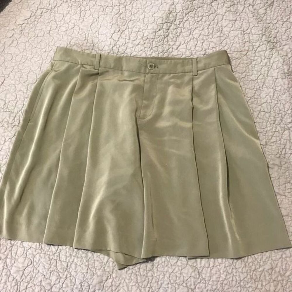 Lauren Ralph Lauren women shorts size 14….S75
